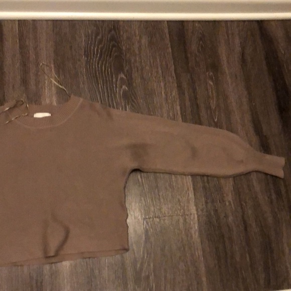 Pink Rose Cropped sweater - Picture 3 of 5